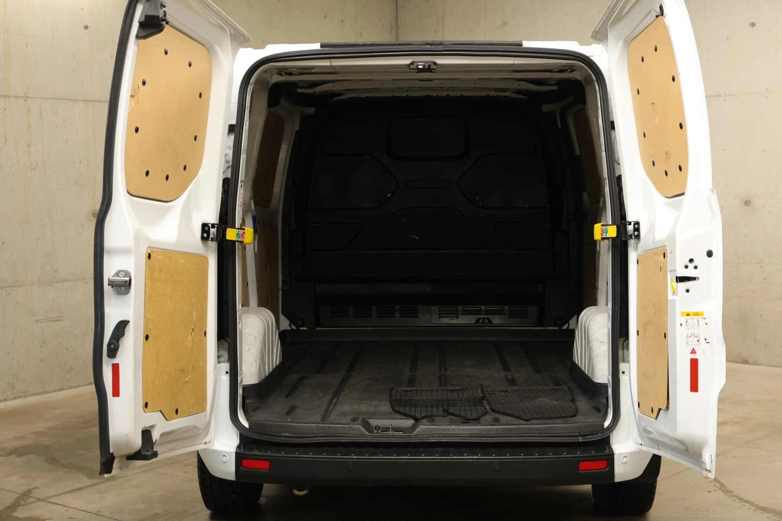 Ford Transit Custom 2.0DTCI, снимка 13 - Бусове и автобуси - 55113781