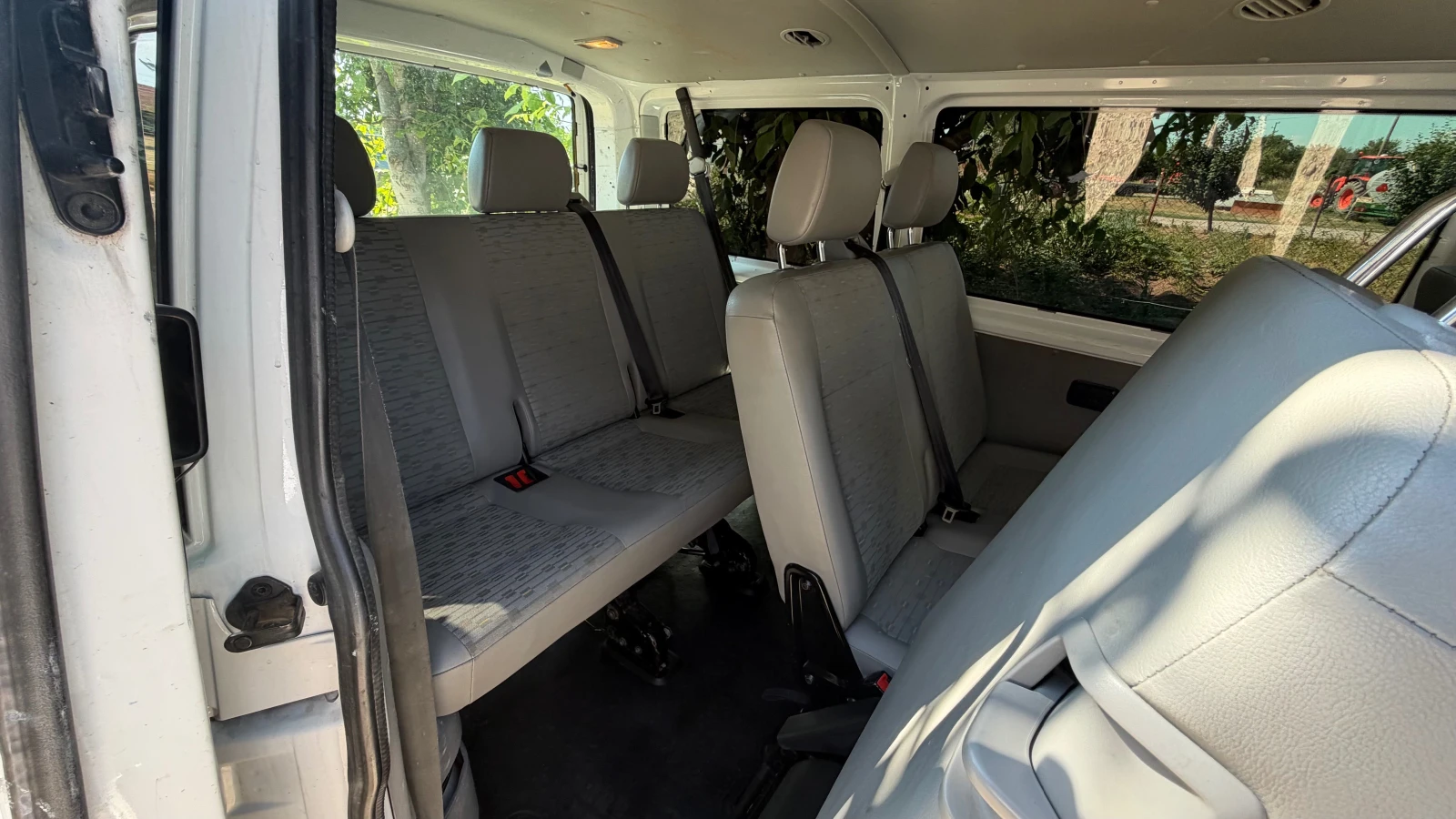 VW T5 2.0TDi 9места, снимка 13 - Бусове и автобуси - 55137723