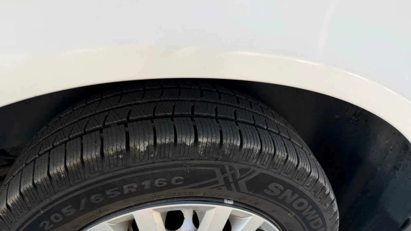 VW T5 2.0TDi 9места, снимка 7 - Бусове и автобуси - 55137723