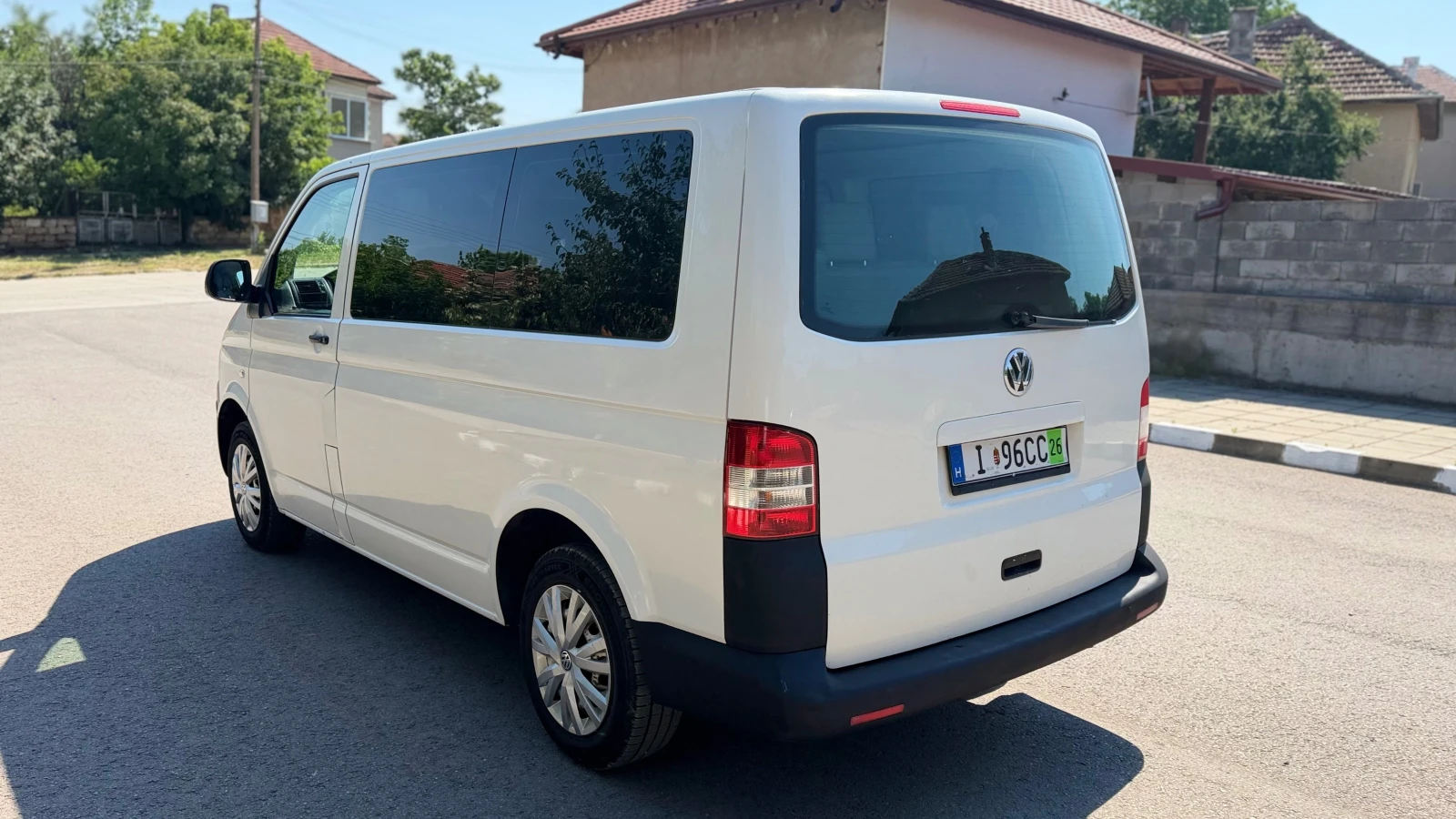 VW T5 2.0TDi 9места, снимка 4 - Бусове и автобуси - 55137723