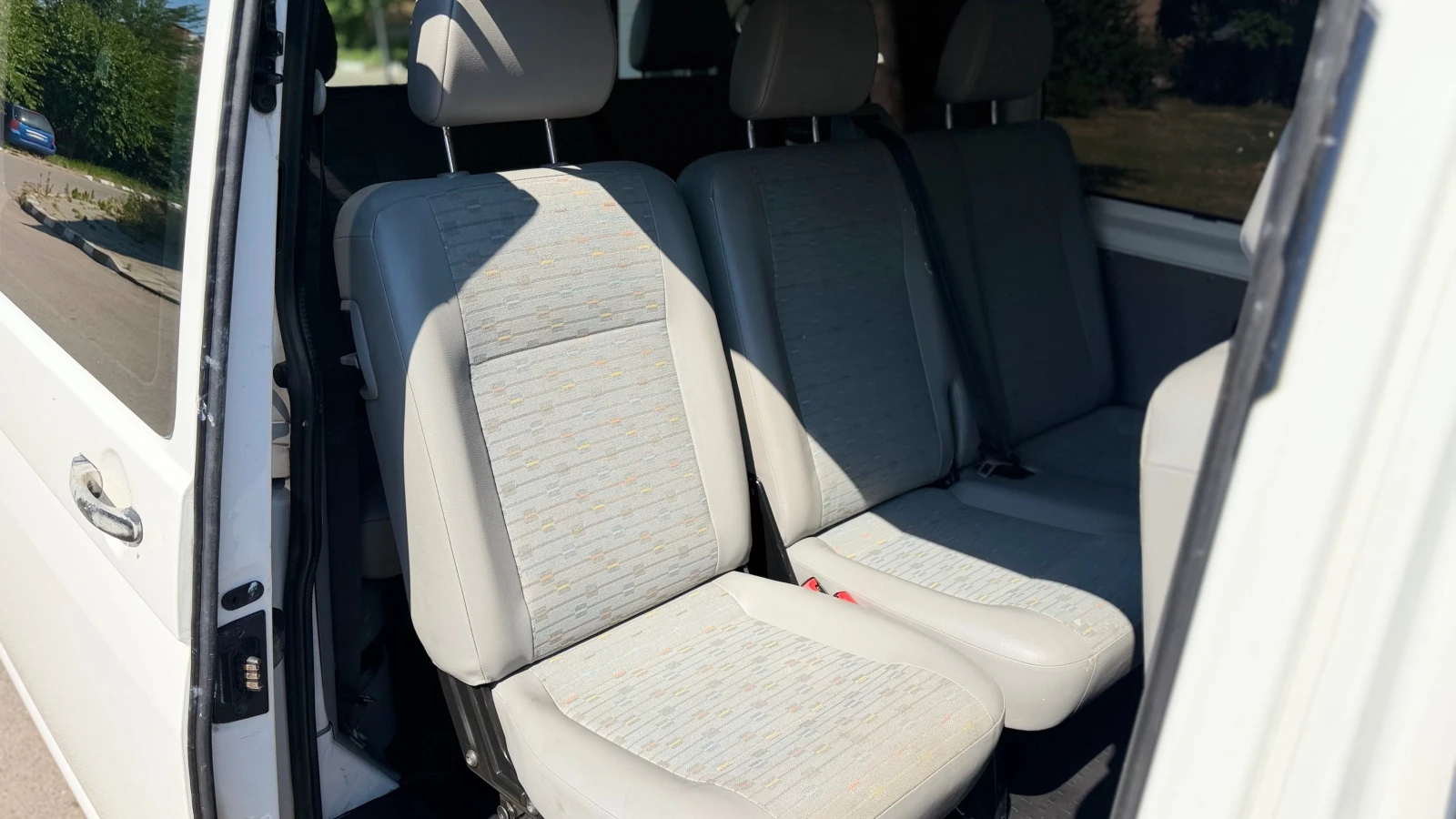VW T5 2.0TDi 9места, снимка 11 - Бусове и автобуси - 55137723