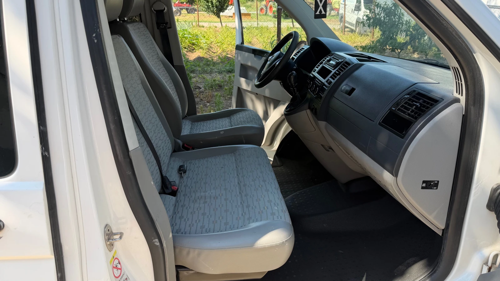 VW T5 2.0TDi 9места, снимка 14 - Бусове и автобуси - 55137723