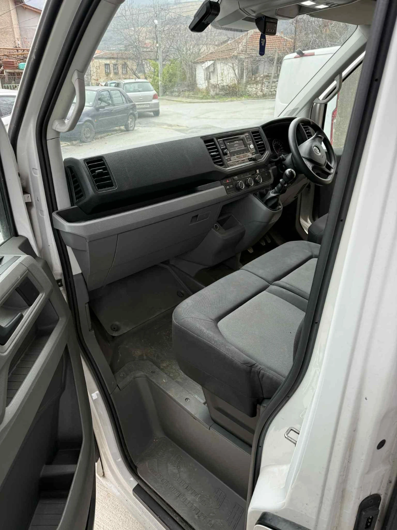 VW Crafter, снимка 8 - Бусове и автобуси - 55743659