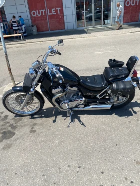  Suzuki Intruder
