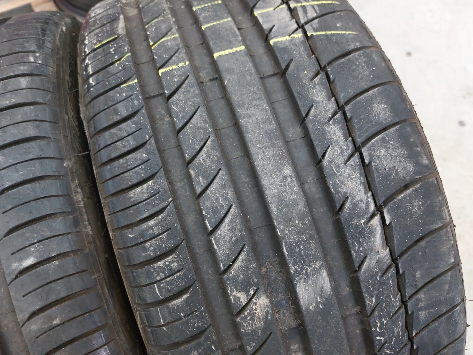  235/35R19 | Mobile.bg   3