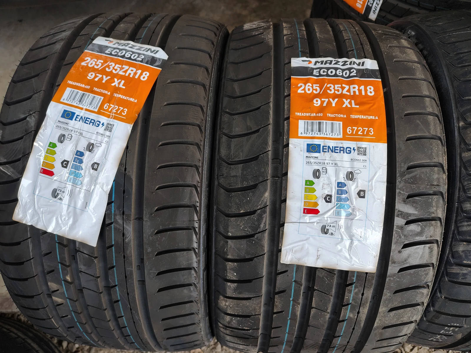 Гуми Летни 265/35R18, снимка 2 - Гуми и джанти - 55840256
