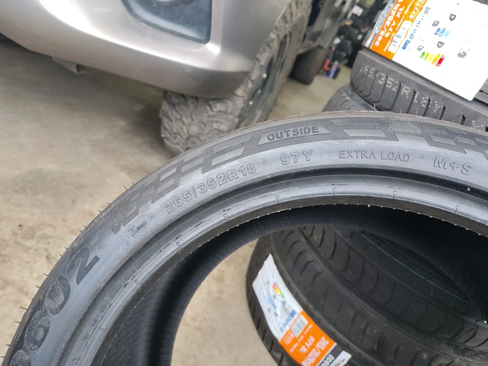 Гуми Летни 265/35R18, снимка 7 - Гуми и джанти - 55840256