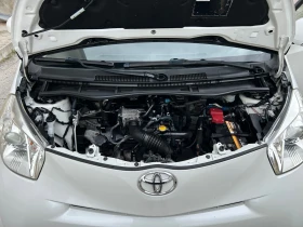 Toyota IQ 1.0i * БЯЛА ПЕРЛА* БИЖУ* , снимка 14