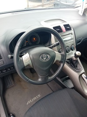 Toyota Auris 14.90кс, снимка 8 - Автомобили и джипове - 43785433