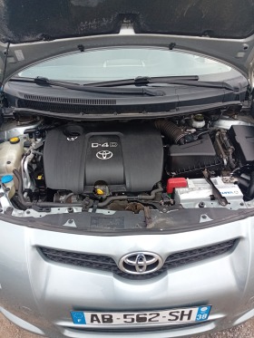 Toyota Auris 14.90кс, снимка 17