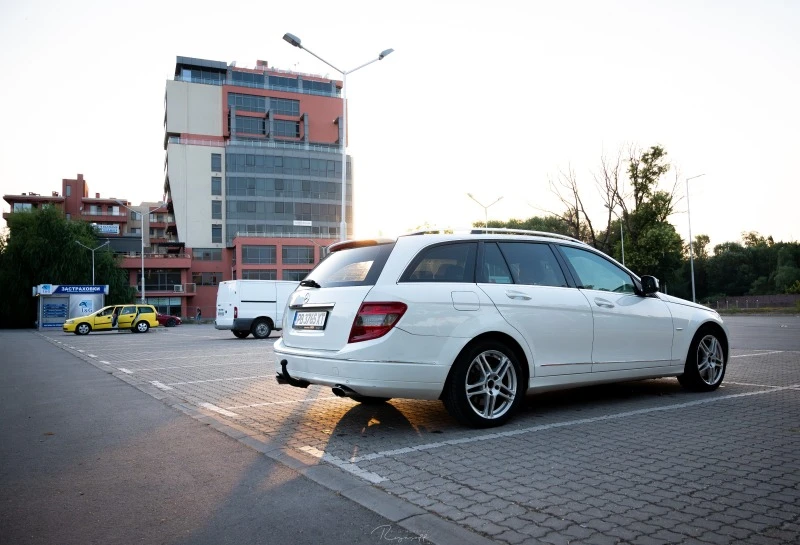 Mercedes-Benz C 320 CDI, снимка 4 - Автомобили и джипове - 47968638