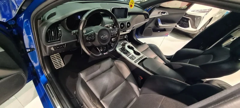 Kia Stinger 3.3 BiTurbo 370, снимка 15 - Автомобили и джипове - 48119351