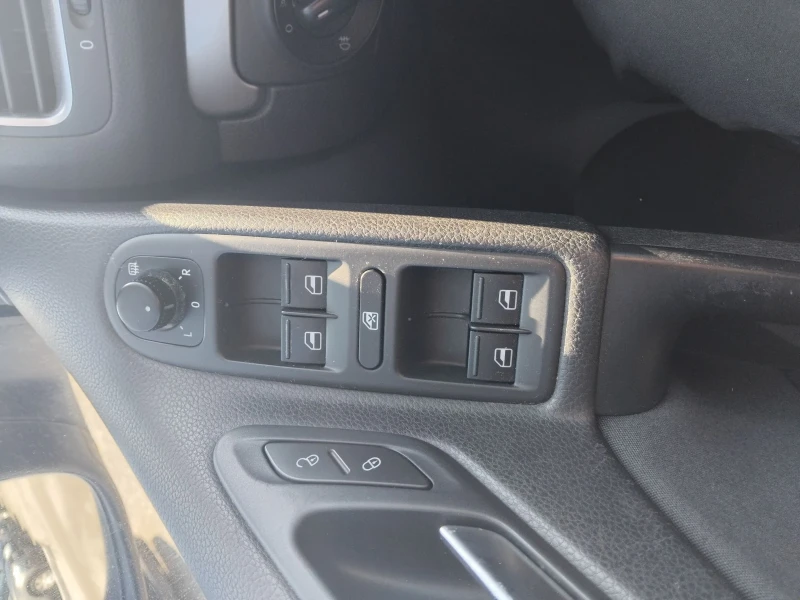 VW Golf 1.4i80кА/С, снимка 2 - Автомобили и джипове - 51811702