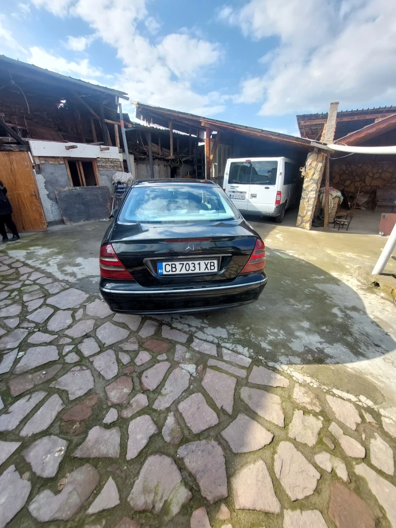 Mercedes-Benz E 220 Avengers , снимка 4 - Автомобили и джипове - 49442362