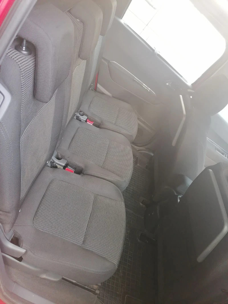 Peugeot 5008, снимка 9 - Автомобили и джипове - 51637732