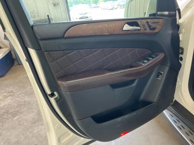 Mercedes-Benz ML 550 DESIGNO* AMG* HARMAN* KEYLESS GO* ПОДГРЕВ* КАМЕРА - изображение 9