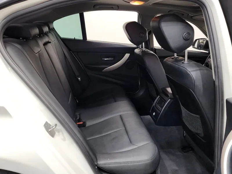 BMW 320 d, снимка 12 - Автомобили и джипове - 54589696