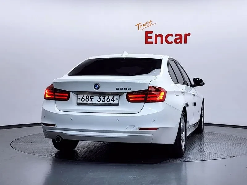 BMW 320 d, снимка 4 - Автомобили и джипове - 54589696