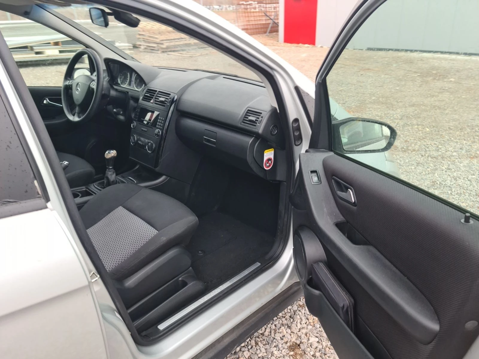 Mercedes-Benz A 150 1, 5 BENZIN | Mobile.bg — изображение 11
