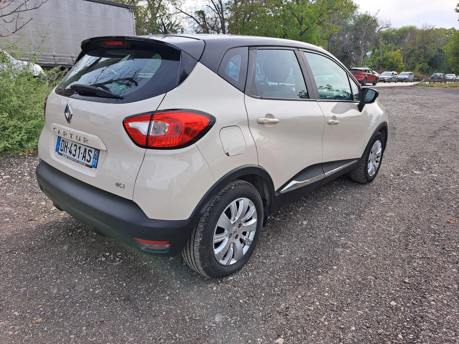 Renault Captur 1.5 DCI - изображение 6