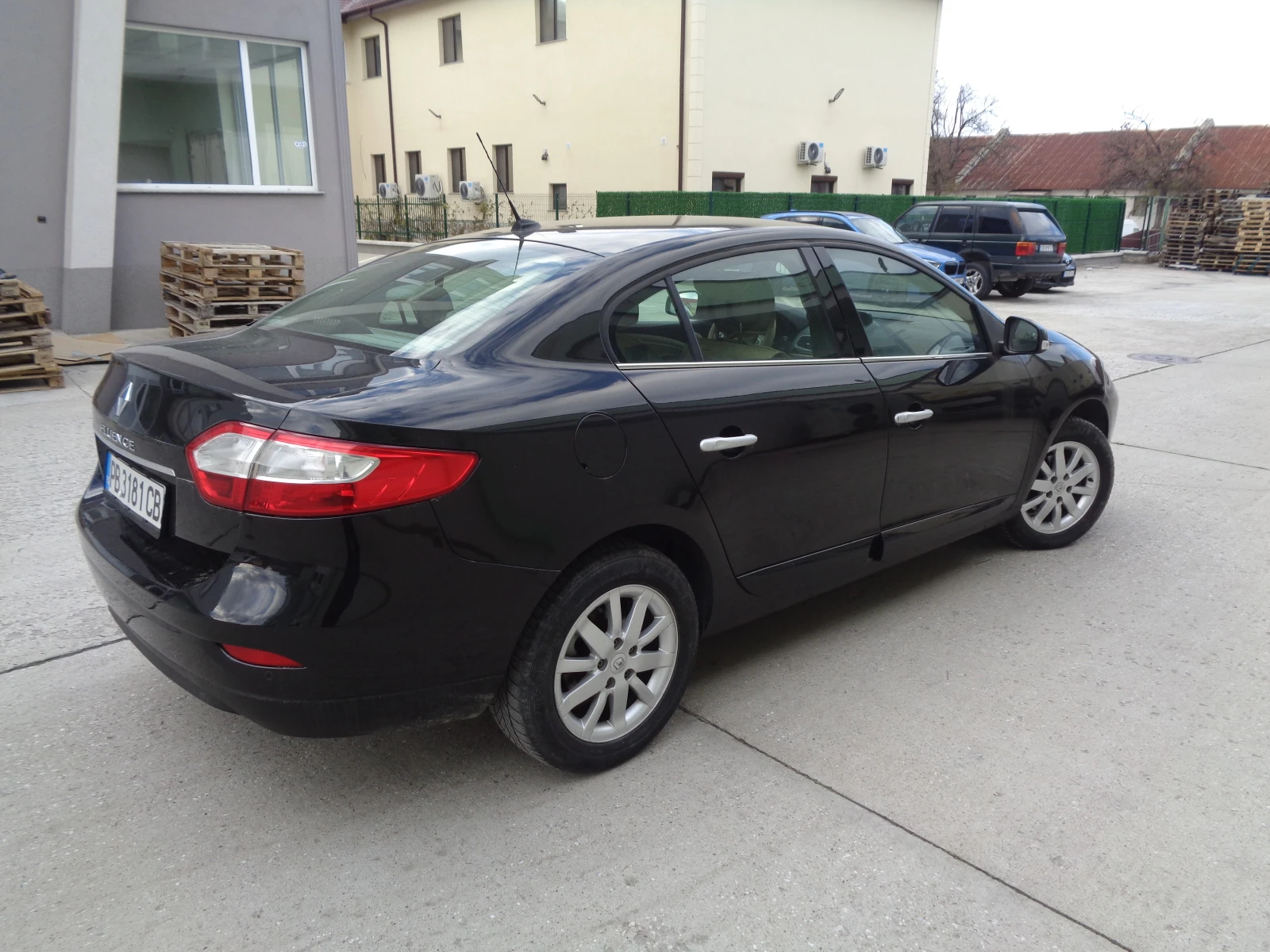 Renault Fluence 1.5DCI-НАВИ-ЛИЗИНГ - изображение 4
