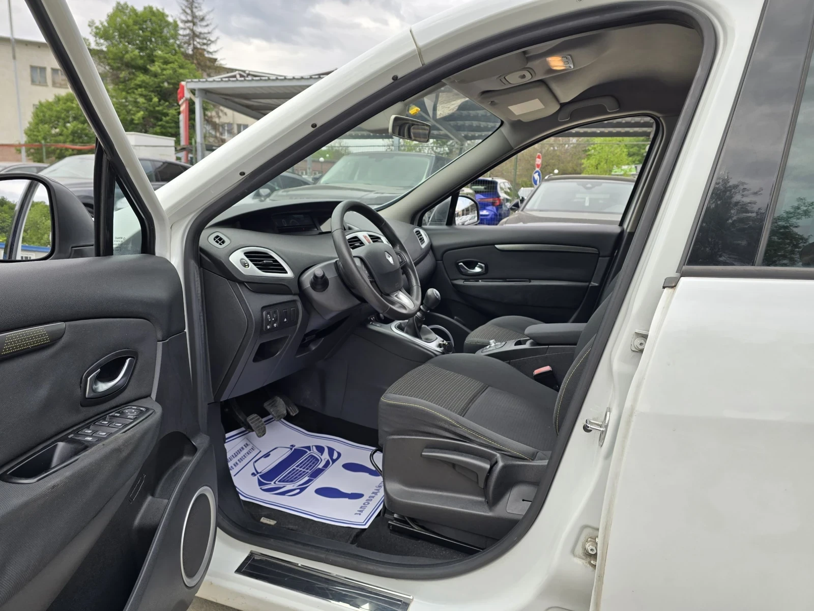 Renault Scenic X-Mod 1.5 dci 110 к.с - изображение 10