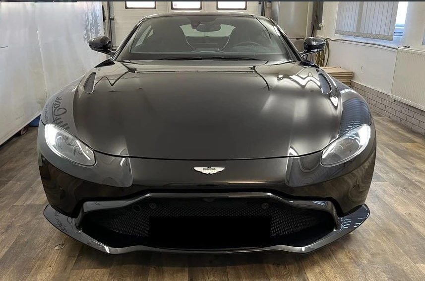 Aston Martin V8 Vantage  - изображение 2