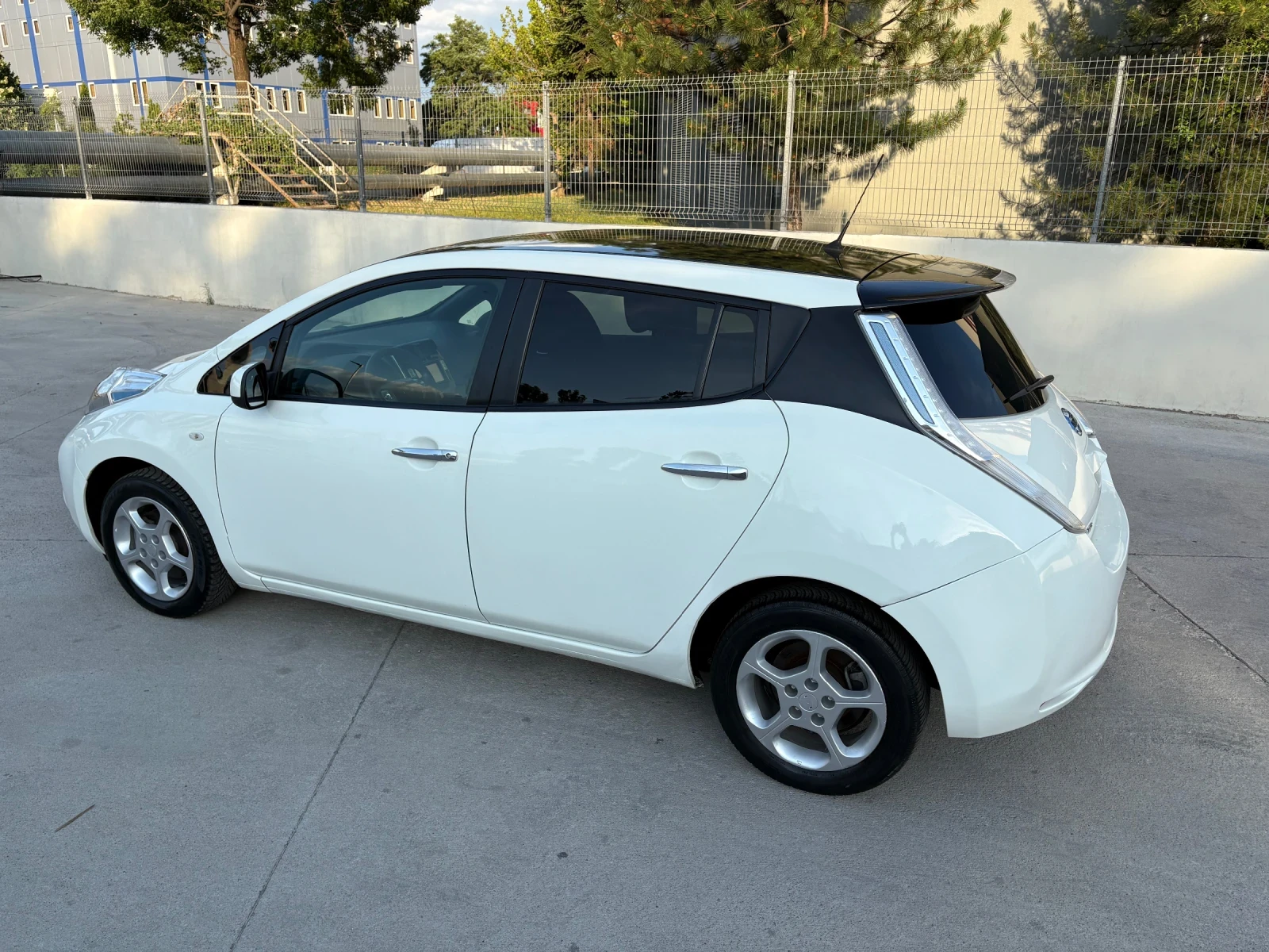 Nissan Leaf  30kW 109кс 230km - изображение 4
