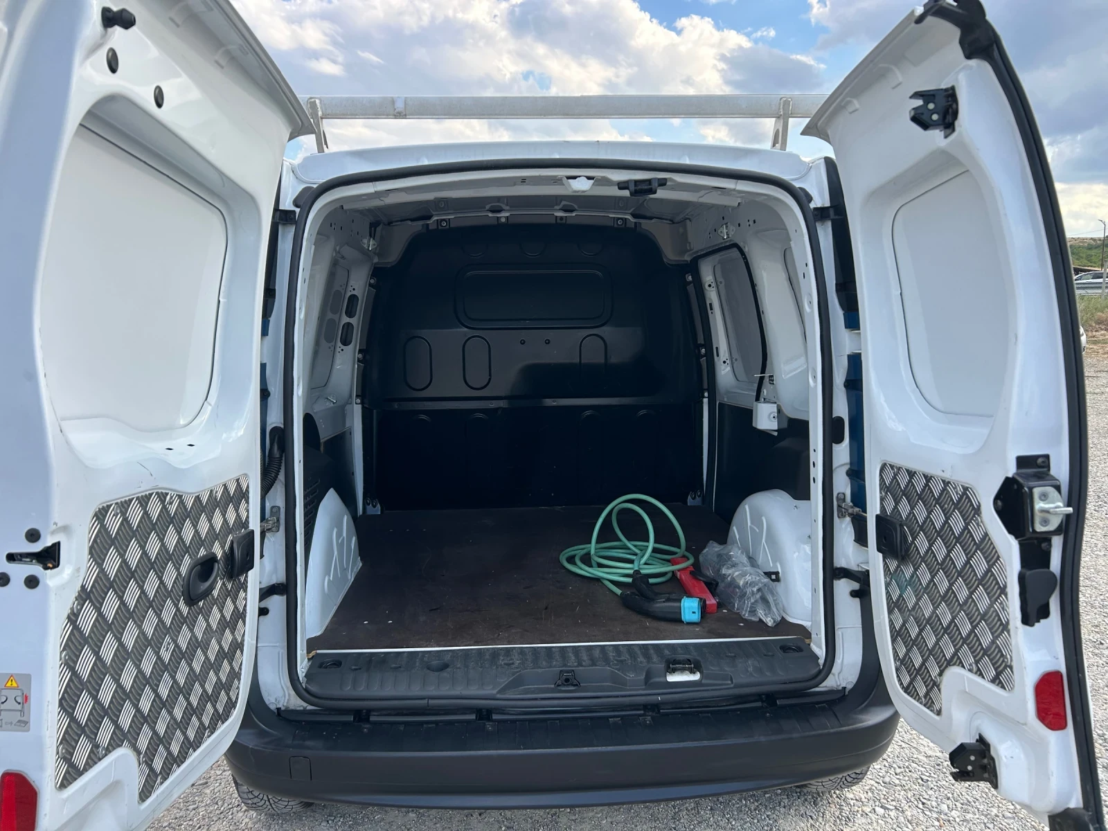 Renault Kangoo 44-KW - изображение 9