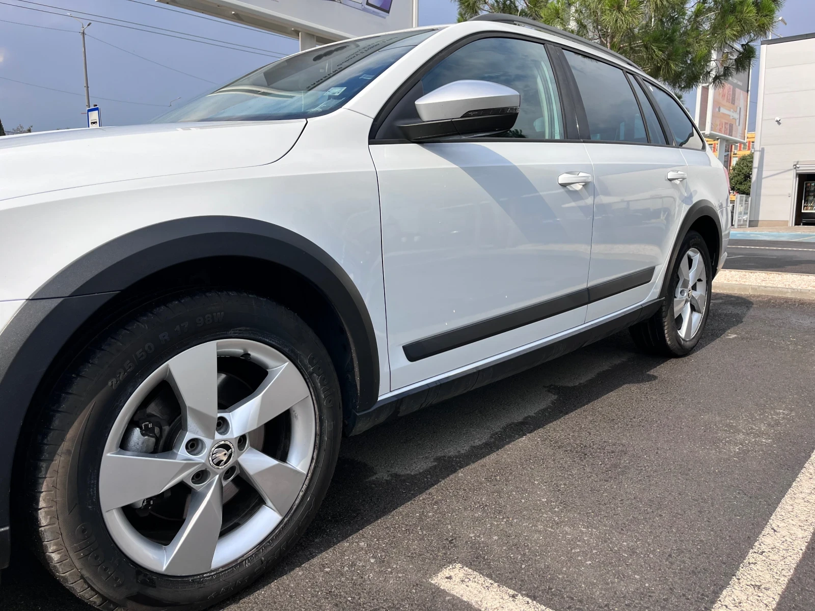 Skoda Octavia SCOUT - изображение 2