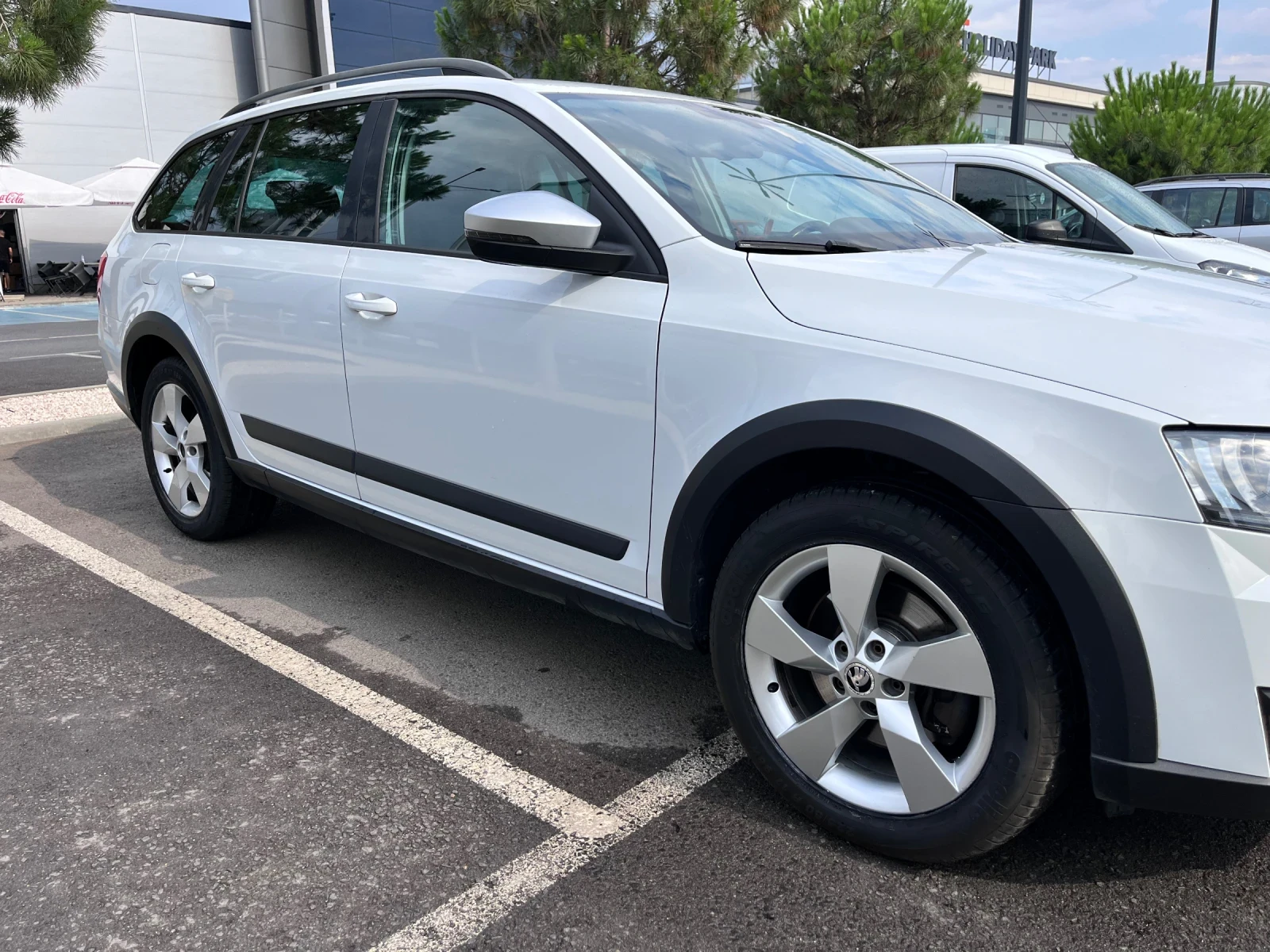 Skoda Octavia SCOUT - изображение 3