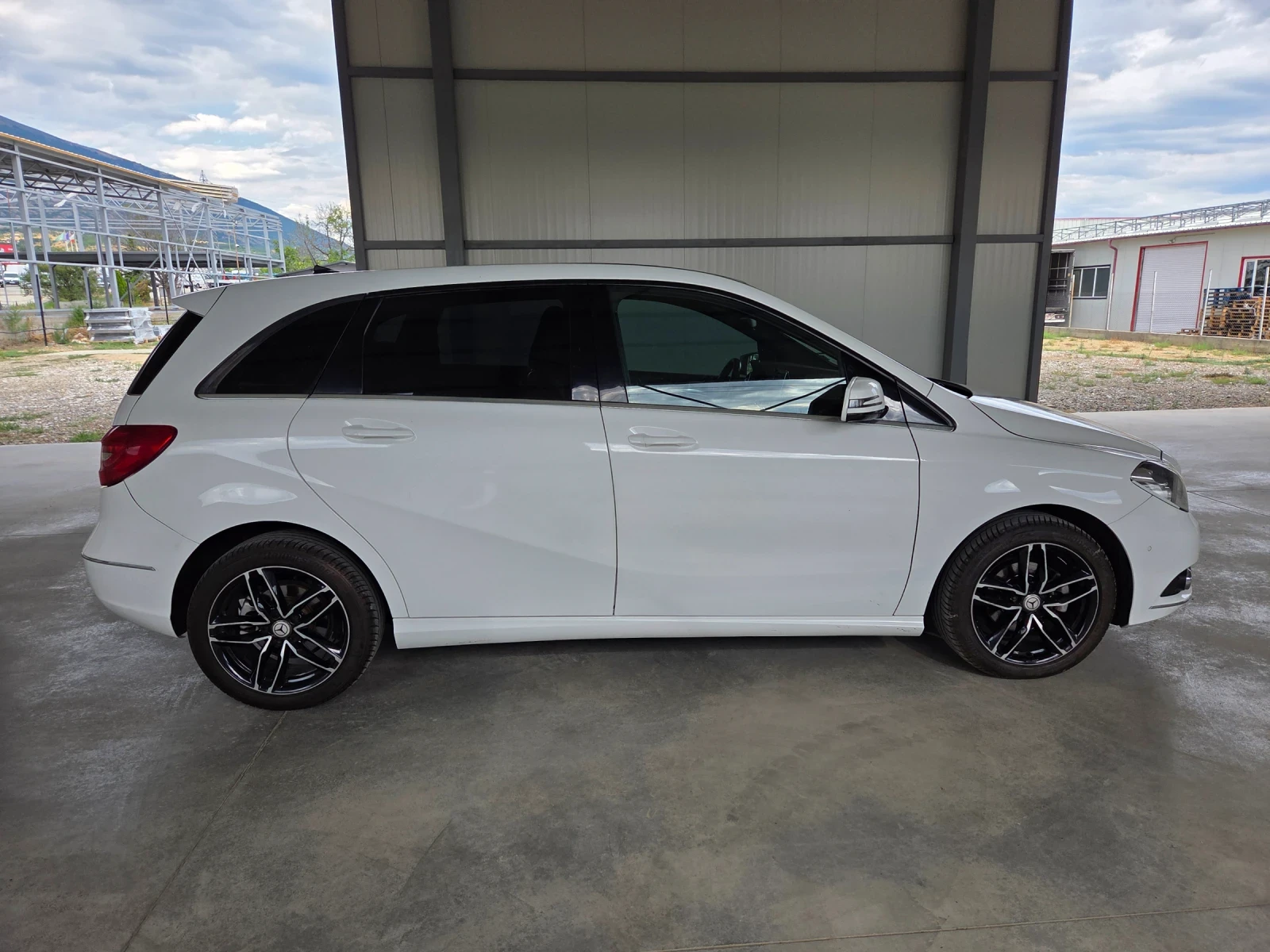 Mercedes-Benz B 180 2.2 сdi 115 к.с автомат панорама  - изображение 9