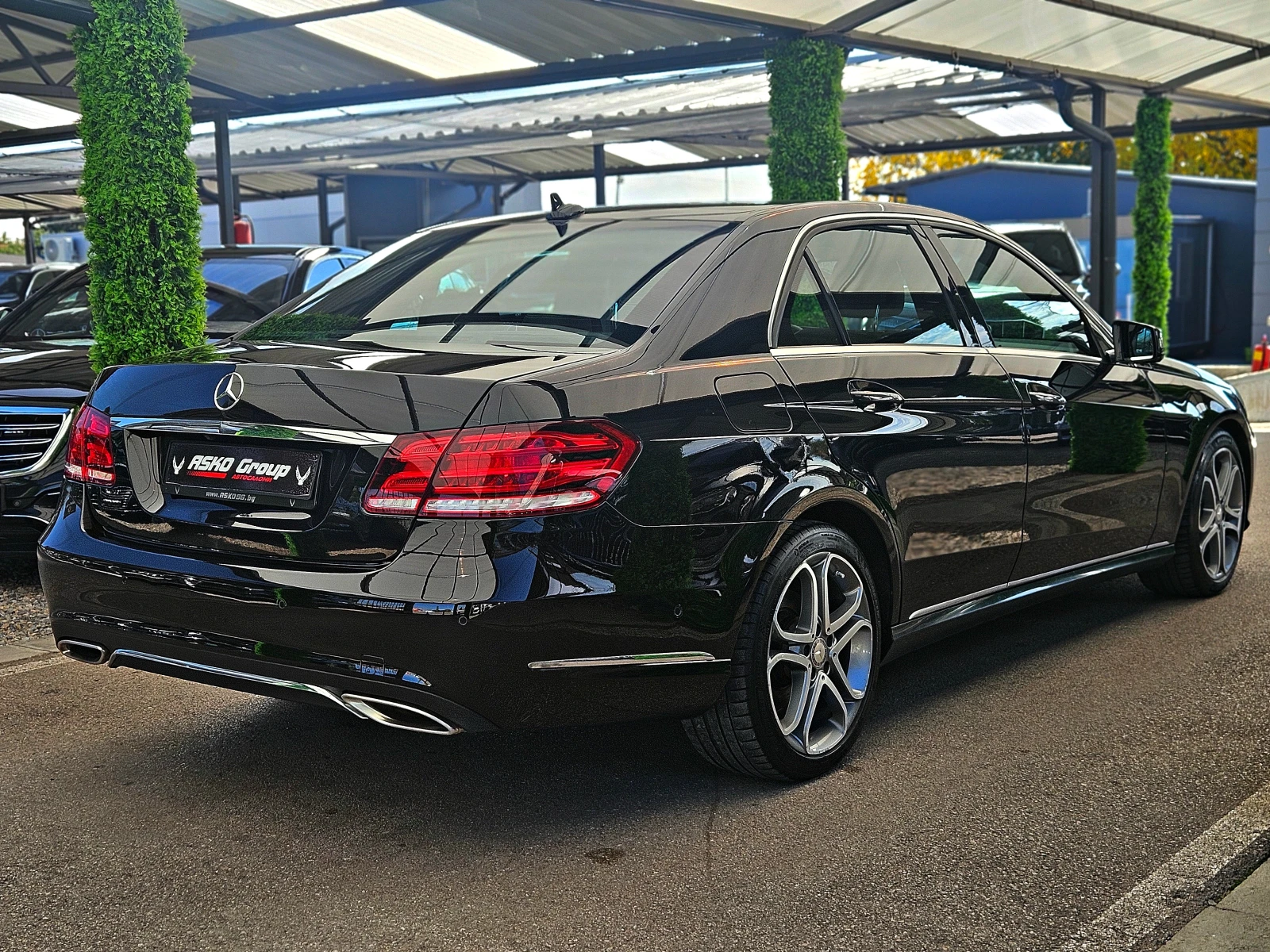 Mercedes-Benz E 350 AMG/FACE/4MAT/DISTR/CAMERA/ОБДУХ/AMBIENT/ПАМЕТ/LIZ - изображение 5