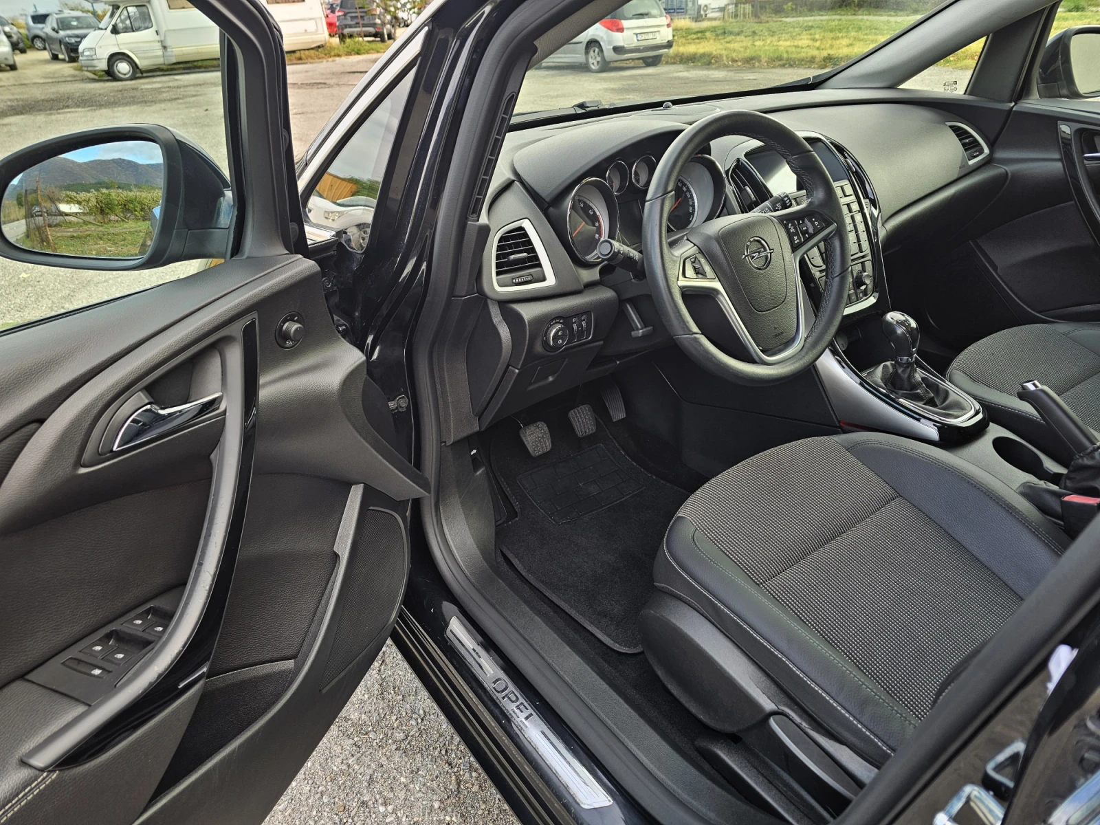 Opel Astra 1.4T LPG COSMO EURO 6B - изображение 9