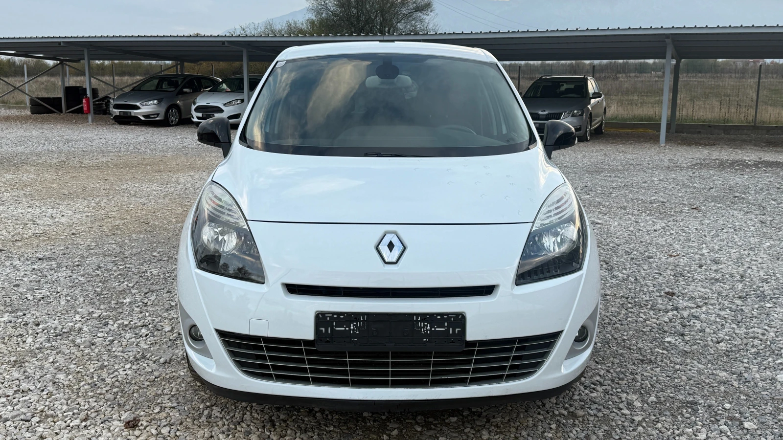 Renault Scenic 1.6DCI-131кс-KEYLESS-BOSE-NAVI-ПОДГРЕВ-EURO5 - изображение 2