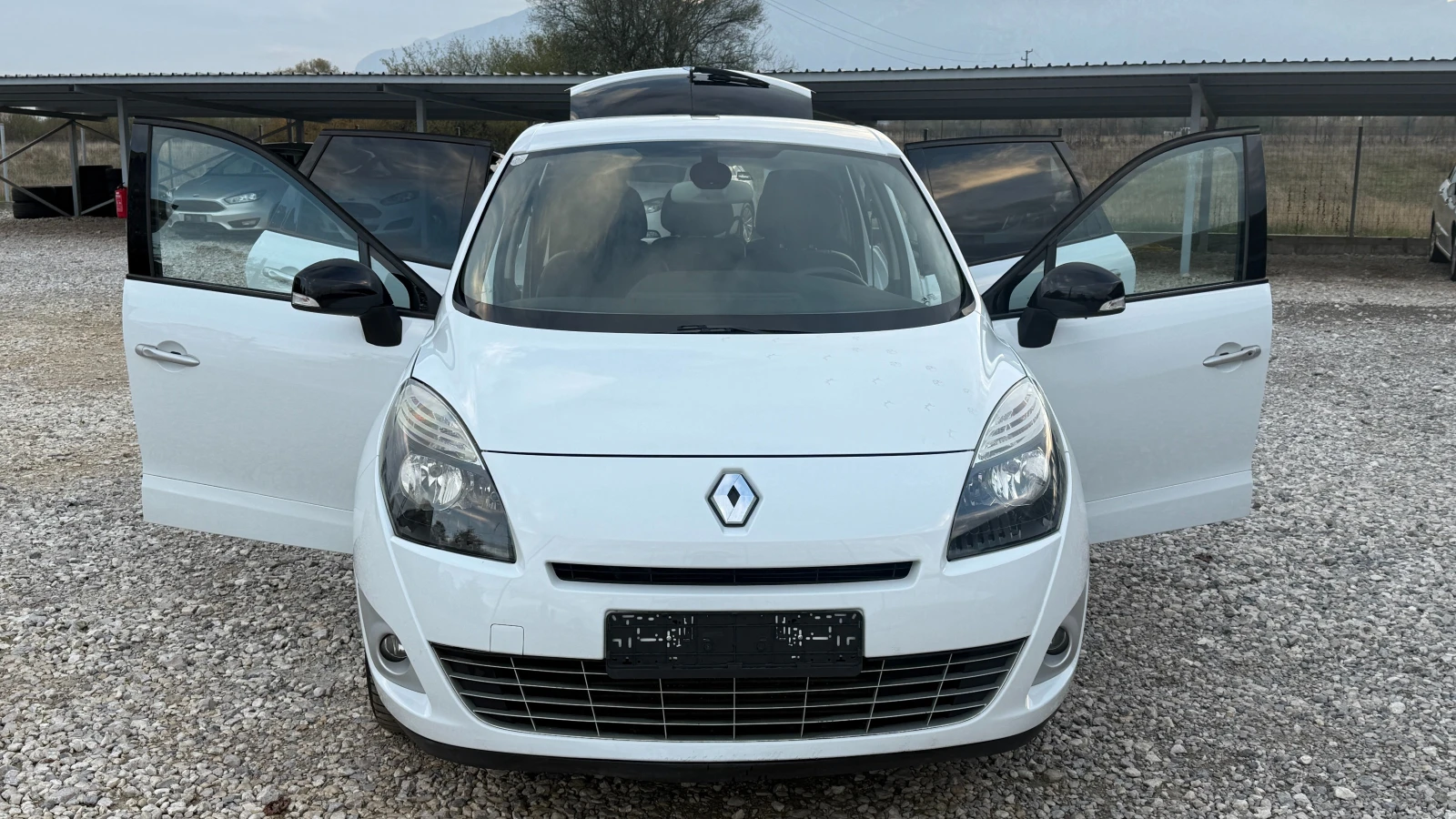 Renault Scenic 1.6DCI-131кс-KEYLESS-BOSE-NAVI-ПОДГРЕВ-EURO5 - изображение 7