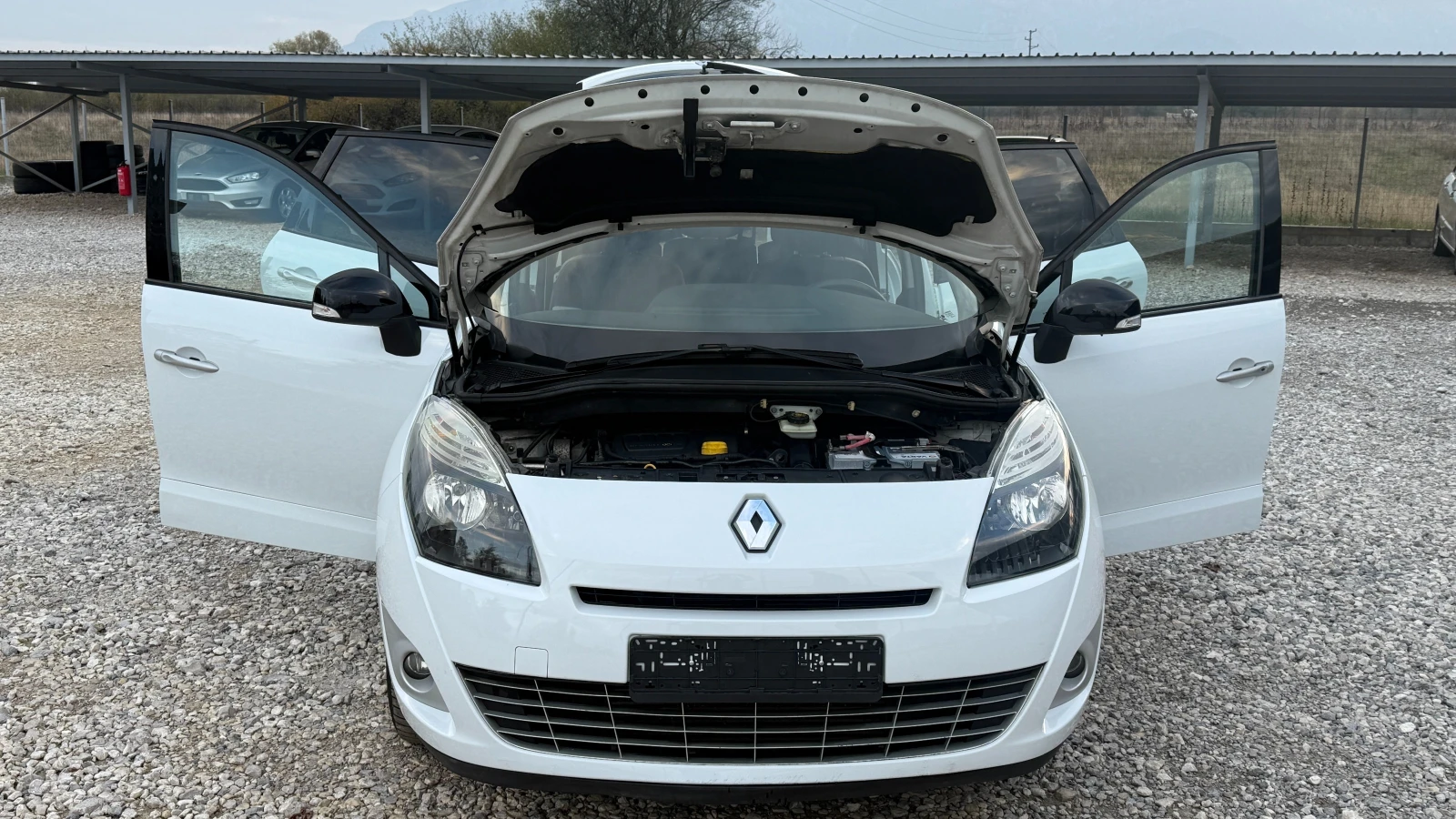 Renault Scenic 1.6DCI-131кс-KEYLESS-BOSE-NAVI-ПОДГРЕВ-EURO5 - изображение 8