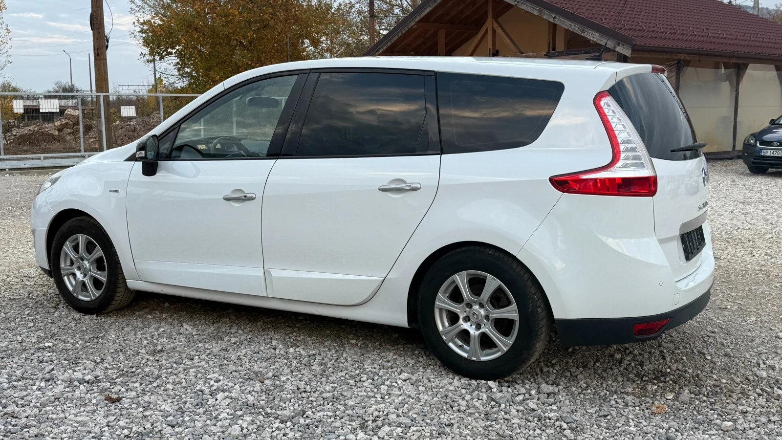 Renault Scenic 1.6DCI-131кс-KEYLESS-BOSE-NAVI-ПОДГРЕВ-EURO5 - изображение 4