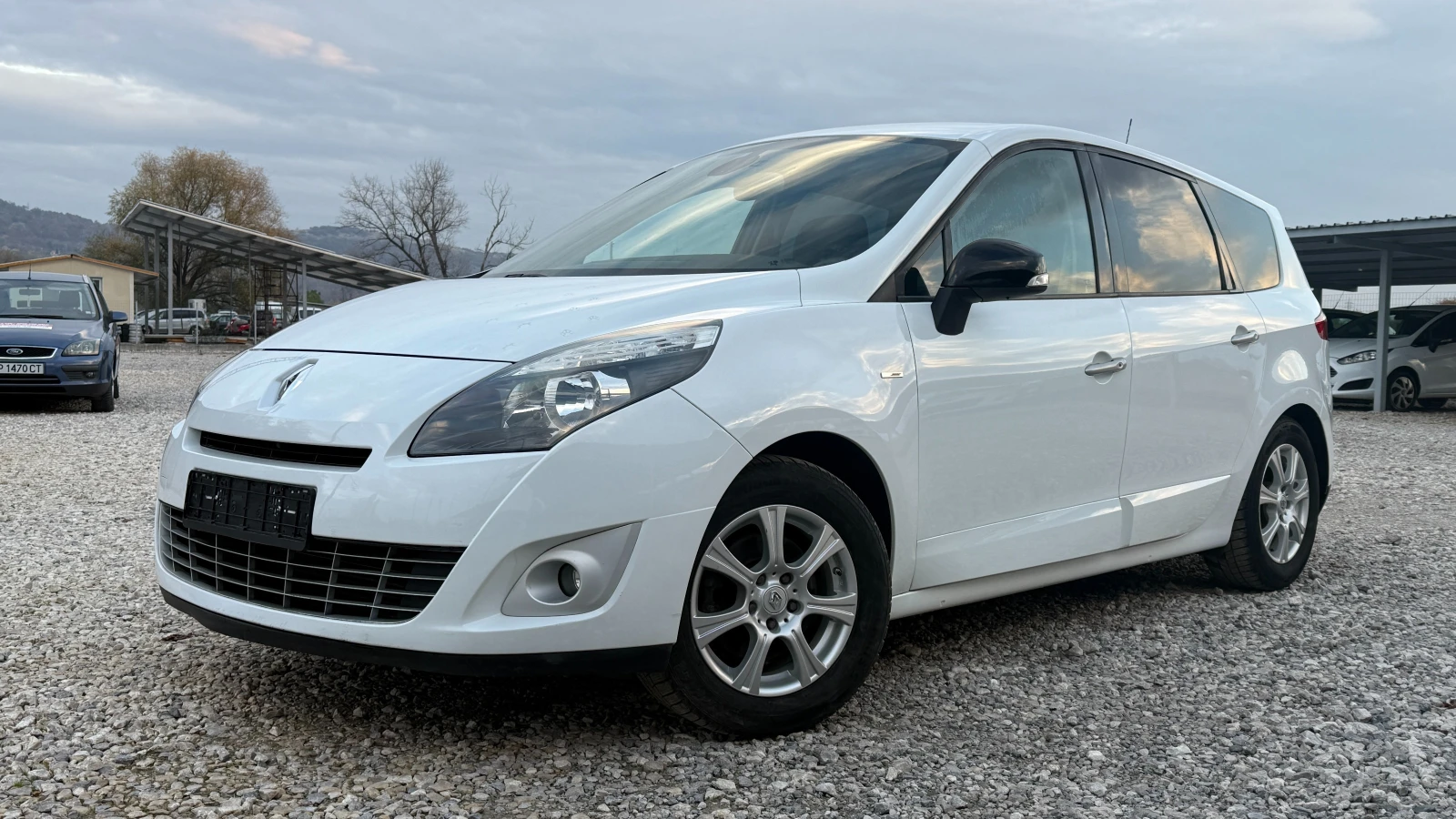 Renault Scenic 1.6DCI-131кс-KEYLESS-BOSE-NAVI-ПОДГРЕВ-EURO5 - изображение 3