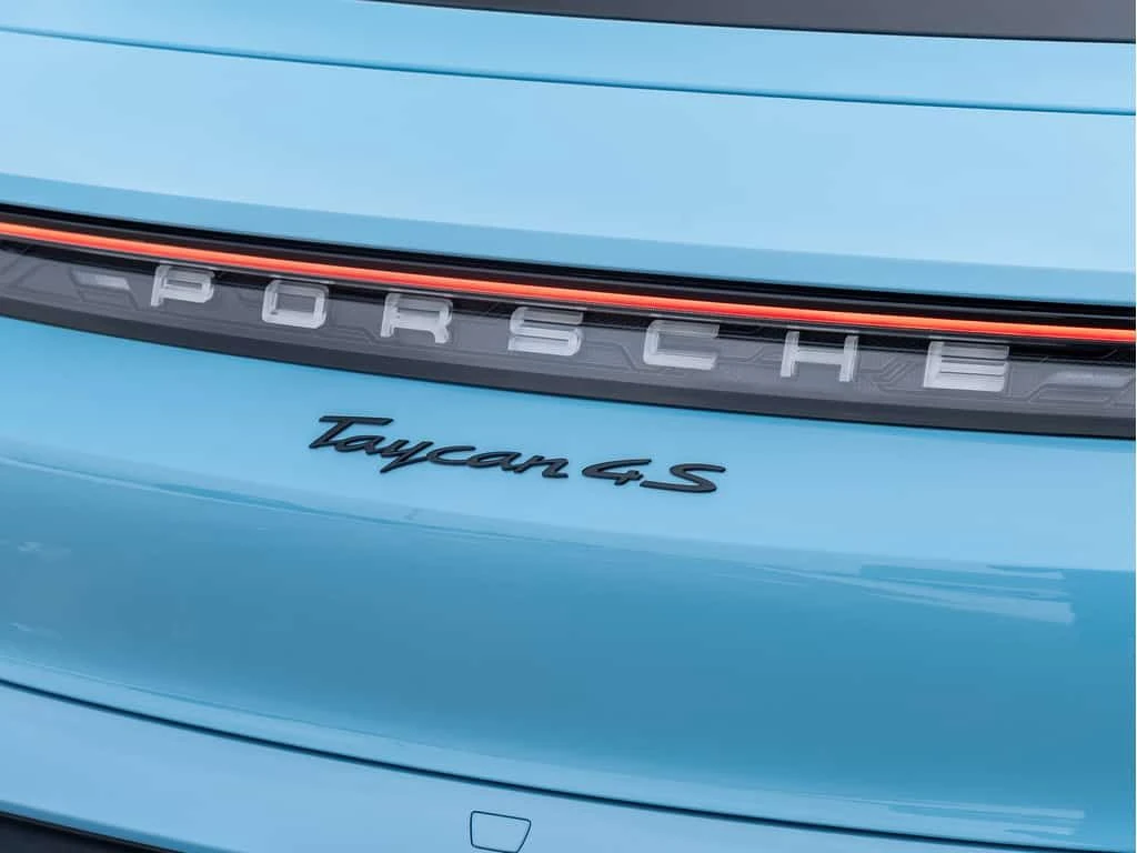 Porsche Taycan * 4S | Leasing Available | Frozen Blue Metallic *  - изображение 6