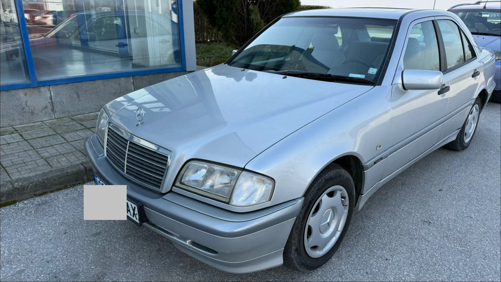 Mercedes-Benz C 200 Газ-бензин, снимка 6 - Автомобили и джипове - 53728054