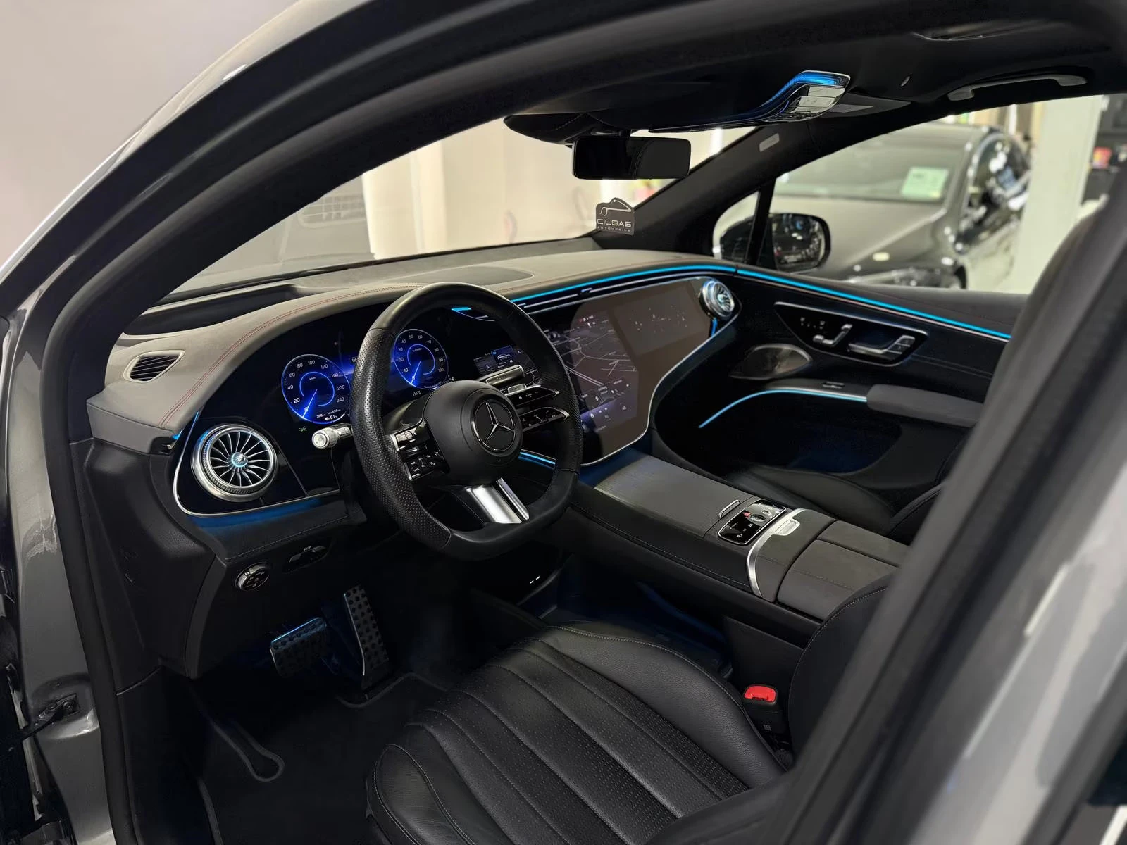 Mercedes-Benz EQS 450+ SUV/360HP/AMG/HYPER/PANO/HUD/360/NIGHT/164z, снимка 11 - Автомобили и джипове - 53861741