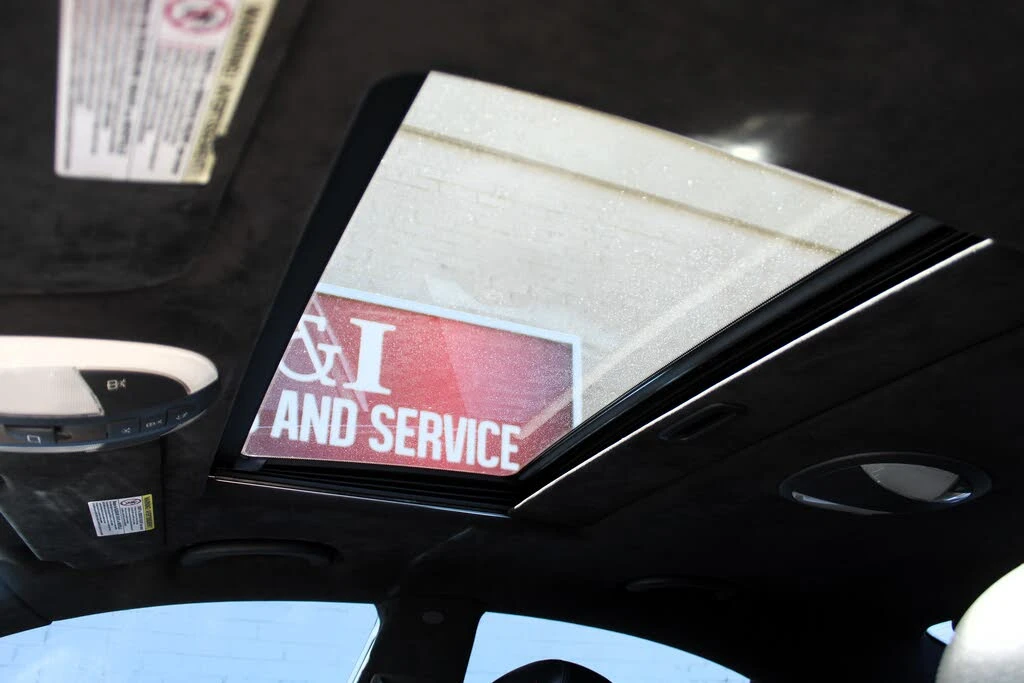 Mercedes-Benz CLS 63 AMG * Възможност за Лизинг* , снимка 13 - Автомобили и джипове - 53967597