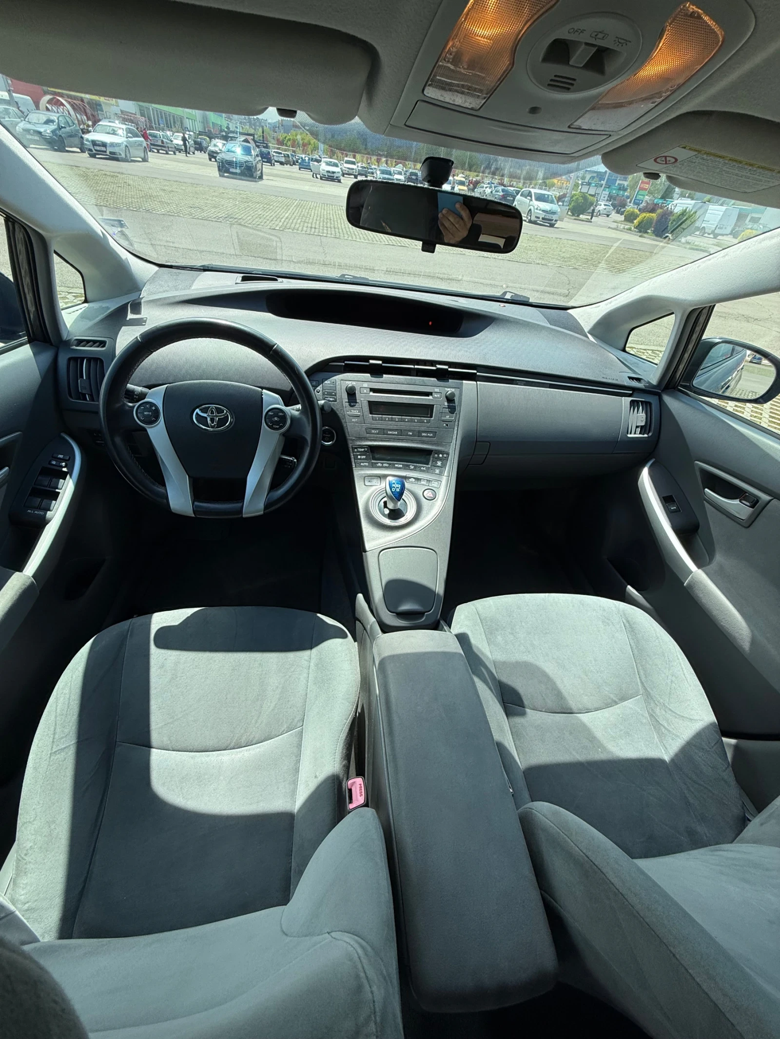 Toyota Prius, снимка 6 - Автомобили и джипове - 54386155