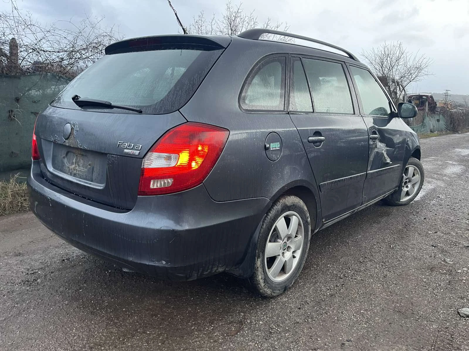 Skoda Fabia 1.9TDI, 105кс., BLS, 2009г., снимка 6 - Автомобили и джипове - 54640137