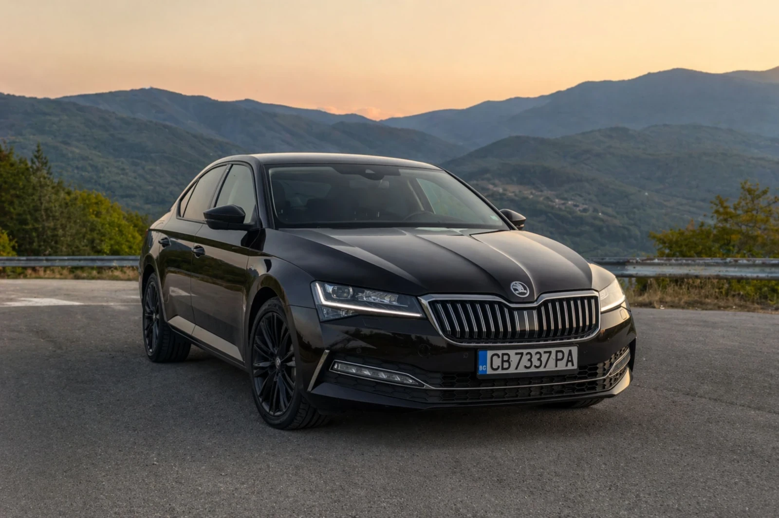 Skoda Superb 190kc 4X4 L&K Full, снимка 3 - Автомобили и джипове - 55512974