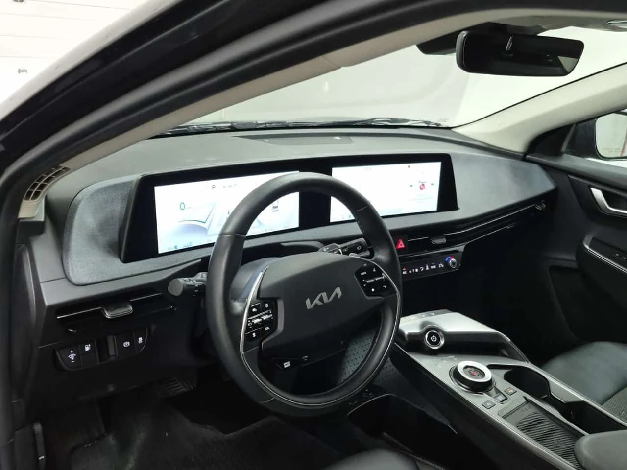 Kia EV6 * Land AWD * CARFAX * БЕЗ ПЪРВОНАЧАЛНА ВНОСКА, снимка 13 - Автомобили и джипове - 55538680
