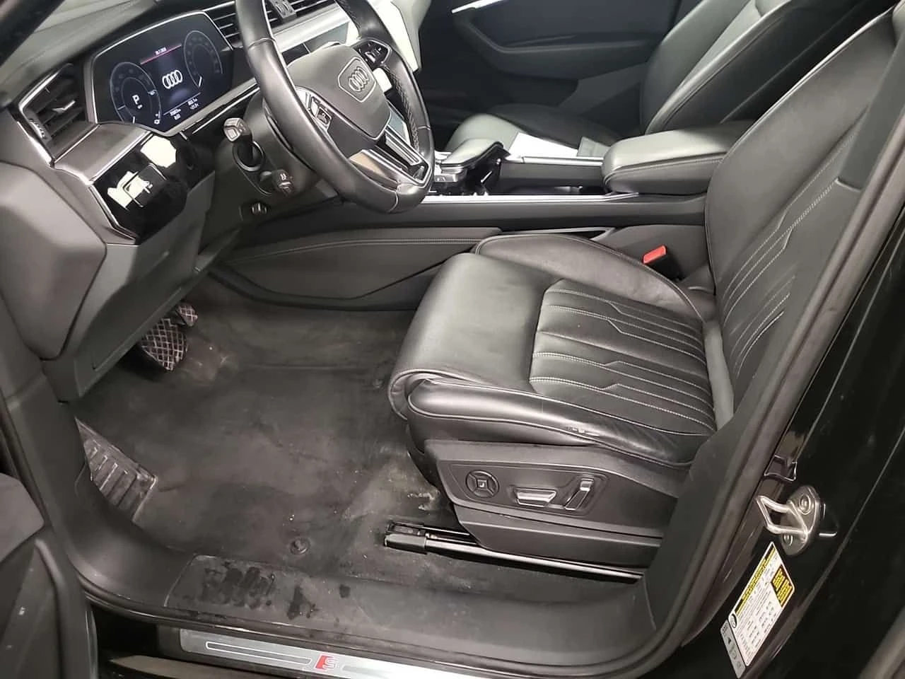 Audi E-Tron * TECHNIK * ГЛАВНО ПРЕДСТАВИТЕЛСТВО НА VW, снимка 5 - Автомобили и джипове - 55543352