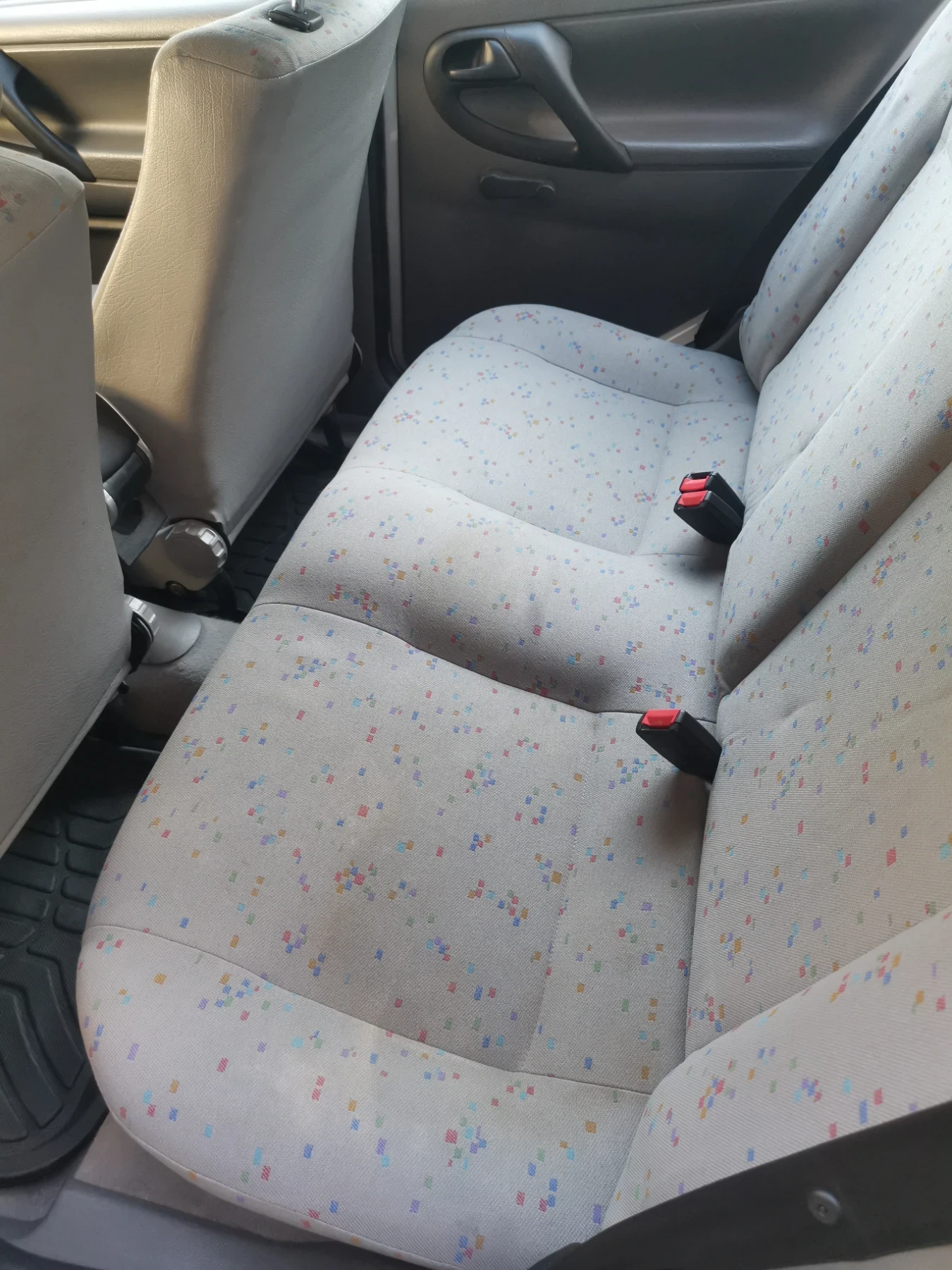 VW Polo 1.4 Mpi, снимка 8 - Автомобили и джипове - 55702713