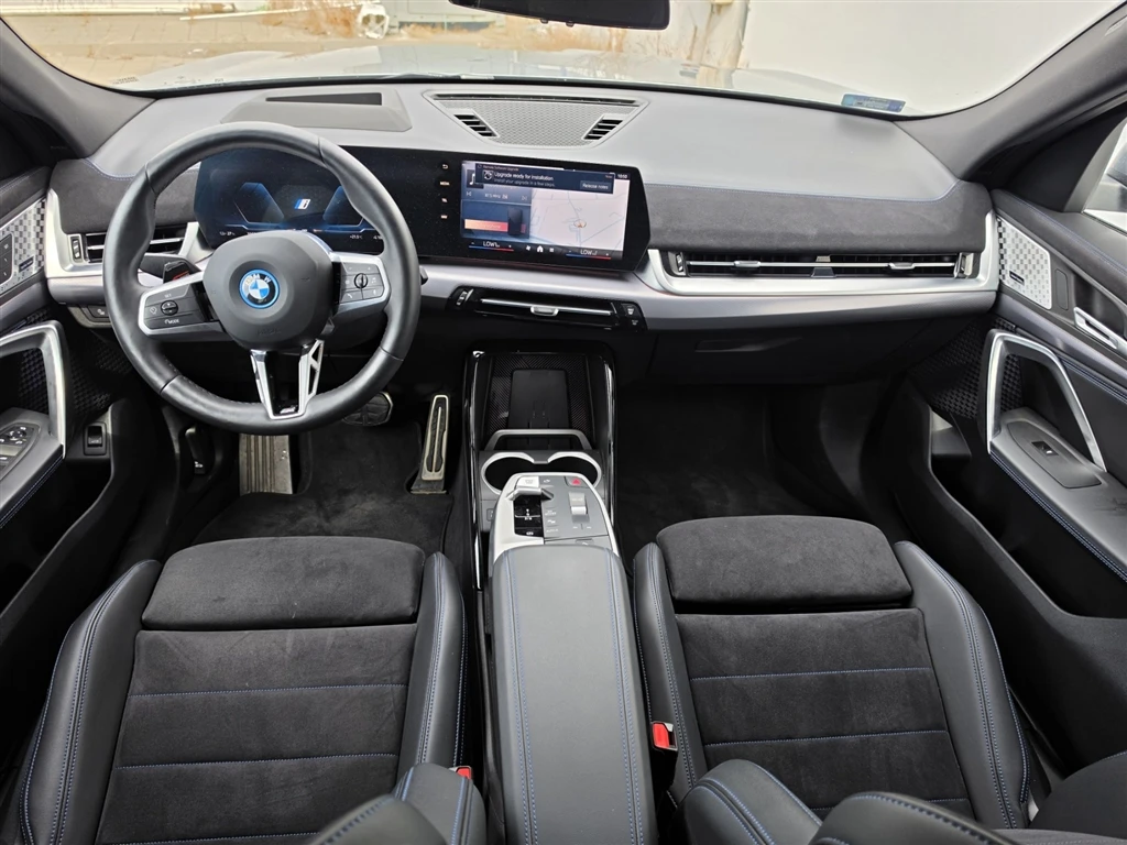 BMW iX2 xDrive30, снимка 7 - Автомобили и джипове - 55985347
